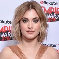 영화배우인 스테파니 마르티니의 대표 이미지