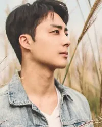 영화배우인 지민의 대표 이미지