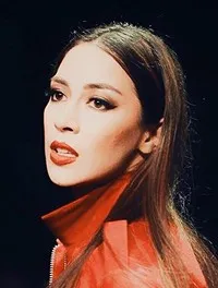 영화배우인 매들린 험프리즈의 대표 이미지