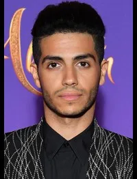 영화배우인 메나 마수드의 대표 이미지