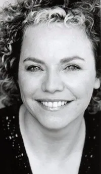 영화배우인 마샤 리몬시크의 대표 이미지