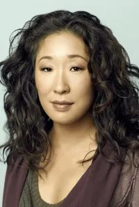 영화배우인 산드라 오의 대표 이미지