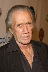 영화배우인 데이비드 캐러딘의 대표 이미지