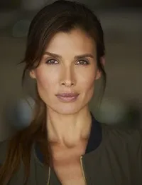 영화배우인 아시코 웨스트가드의 대표 이미지