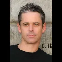 영화감독, 영화배우인 C. 토머스 하월의 대표 이미지