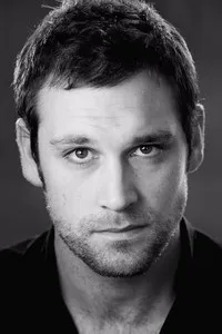 영화배우인 제이크 라이언의 대표 이미지