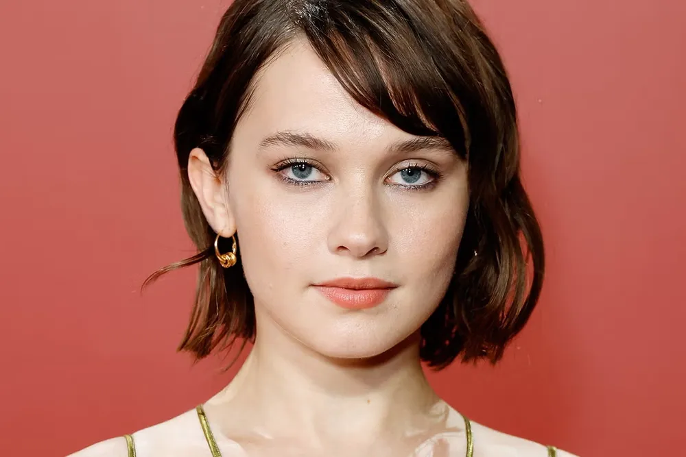 영화배우인 케일리 스패니의 대표 이미지