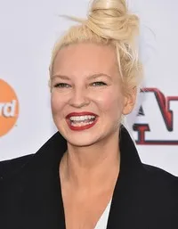 가수인 시아의 대표 이미지