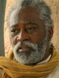 영화배우인 빈다 은가졸로의 대표 이미지