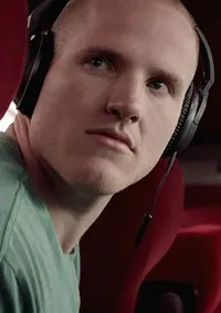 영화배우인 스펜서 스톤의 대표 이미지