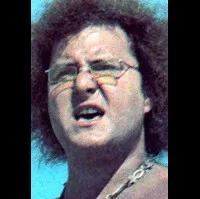 배우인 조쉬 모스텔의 대표 이미지