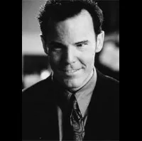 영화배우인 앤드류 디보프의 대표 이미지