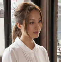 영화배우인 후쿠마 아야카의 대표 이미지