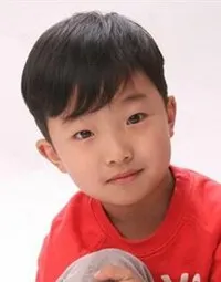 영화배우인 왕내훈의 대표 이미지