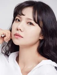 영화배우인 이진주의 대표 이미지