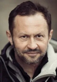 영화배우인 안제이 코노프카의 대표 이미지