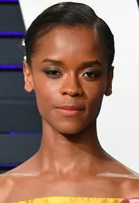 영화배우인 레티티아 라이트의 대표 이미지