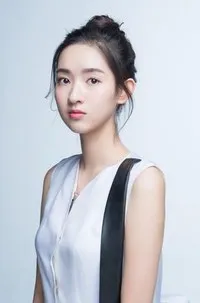 영화배우인 왕위원의 대표 이미지