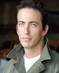 영화배우인 액슬 하니의 대표 이미지