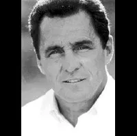 배우인 보 스타의 대표 이미지