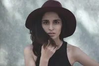 영화배우인 아이샤 아메드의 대표 이미지