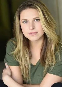 영화배우인 카테리나 아이첸버거의 대표 이미지