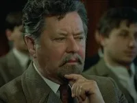 영화배우인 이리 발라의 대표 이미지