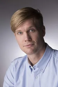 영화배우인 요나스 수오타모의 대표 이미지