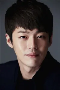 영화배우인 최지웅의 대표 이미지