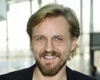 영화배우인 파벨 도마갈라의 대표 이미지