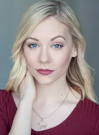 영화배우인 케이시 가글리아디의 대표 이미지