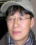 소설가인 김곰치의 대표 이미지