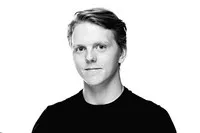 영화배우인 요나스 스트란 그라블리의 대표 이미지