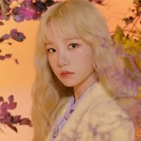 가수인 조유리의 대표 이미지