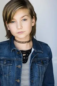 영화배우인 안나 프니오프스키의 대표 이미지