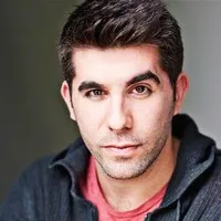 영화배우인 사이먼 립킨의 대표 이미지