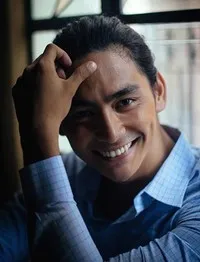 영화배우인 세드릭 후안의 대표 이미지