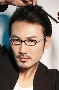 영화배우인 송우의 대표 이미지