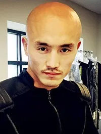 영화배우인 일룡의 대표 이미지