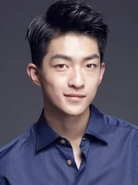 영화배우인 굴초소의 대표 이미지