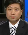 기자인 윤도한의 대표 이미지