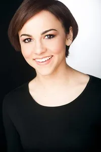 영화배우인 올리 제닝스의 대표 이미지