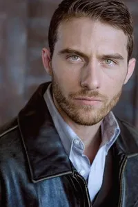 영화배우인 앤드류 J 케이터스의 대표 이미지