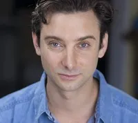 영화배우인 알렉스 주코의 대표 이미지