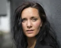 영화배우인 막달레나 프롬 델리스의 대표 이미지