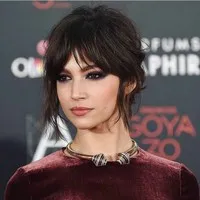 영화배우인 우르술라 코르베로의 대표 이미지