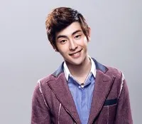 영화배우인 등륜의 대표 이미지