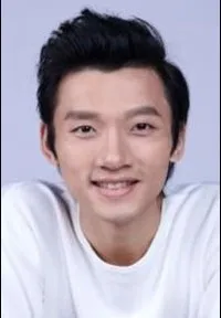 영화배우인 진담문의 대표 이미지