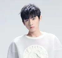 영화배우인 이현의 대표 이미지