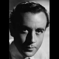 배우인 데니스 프라이스의 대표 이미지